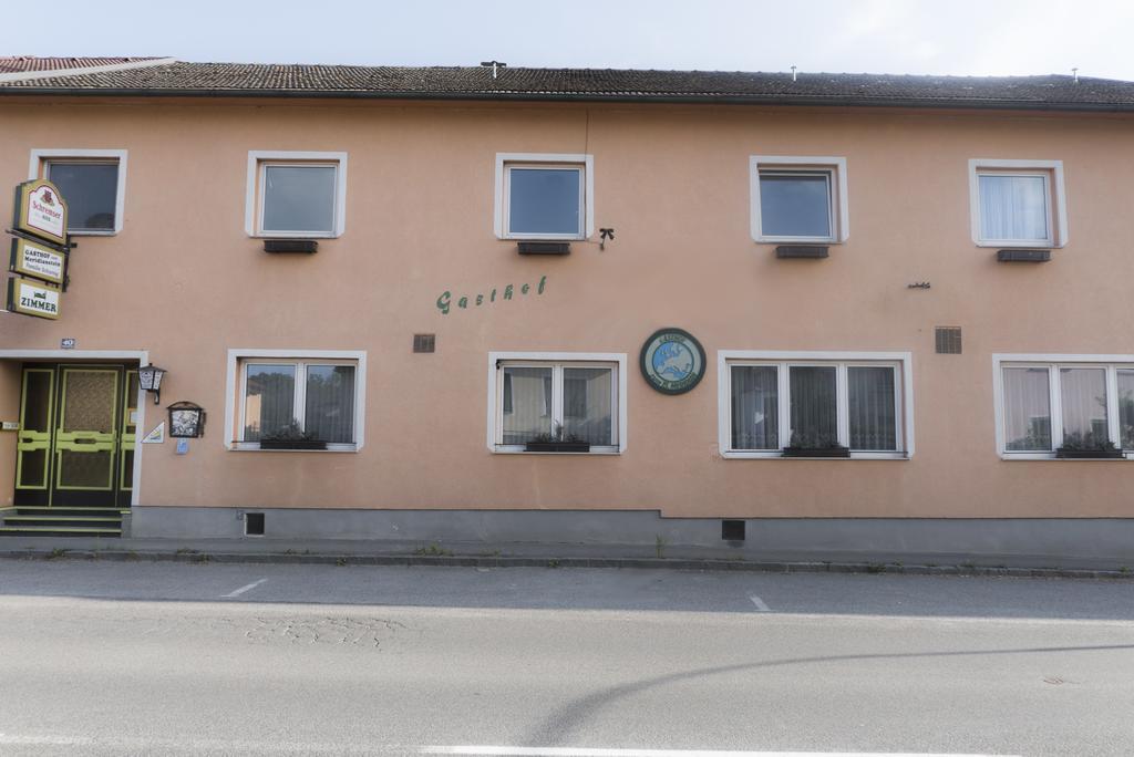 Pension Zum Meridianstein 그뮌트 외부 사진